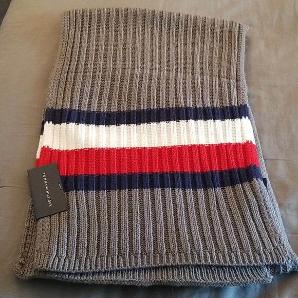 Tommy Hilfiger Grey Striped Scarf - Picture 4 of 7